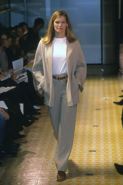 Look 1